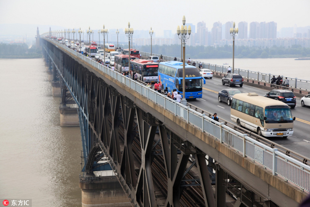南京长江大桥封闭大修 13日起第三批过江公交线路调整