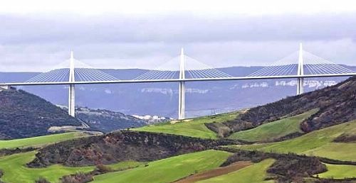 令人叹为观止的世界十大建筑奇观