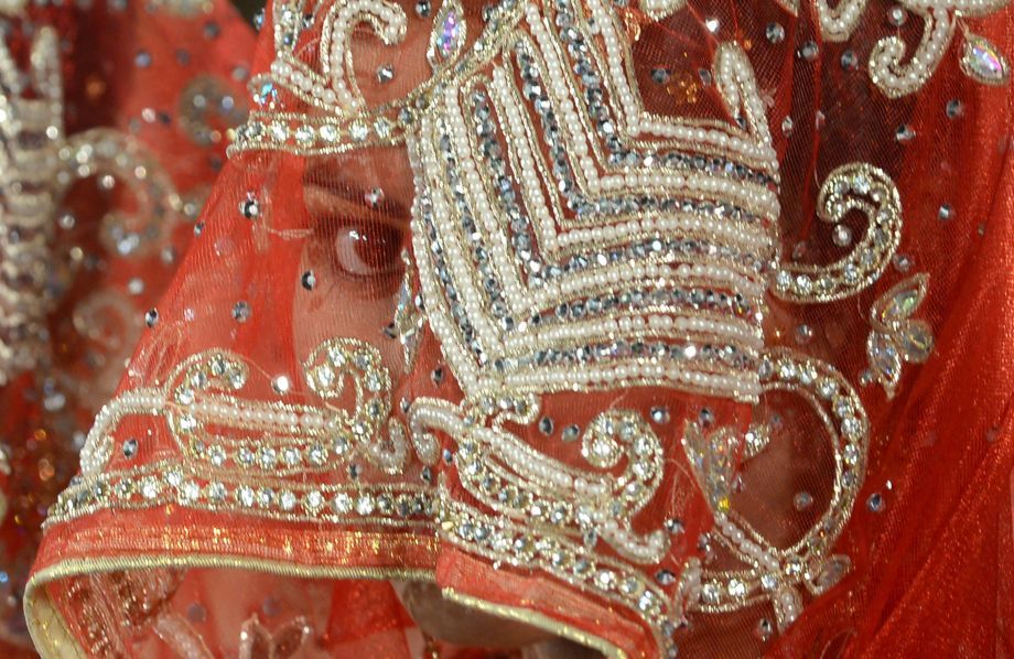 印度孟买22对穆斯林情侣举行集体婚礼