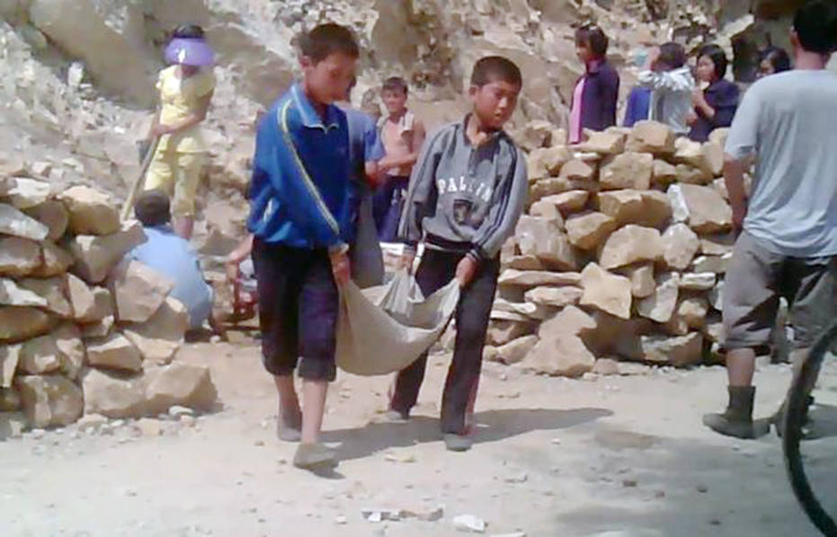 朝鲜要求小学生修铁路 称培养合作意识