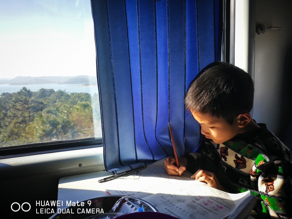 春运“小候鸟”的返乡路