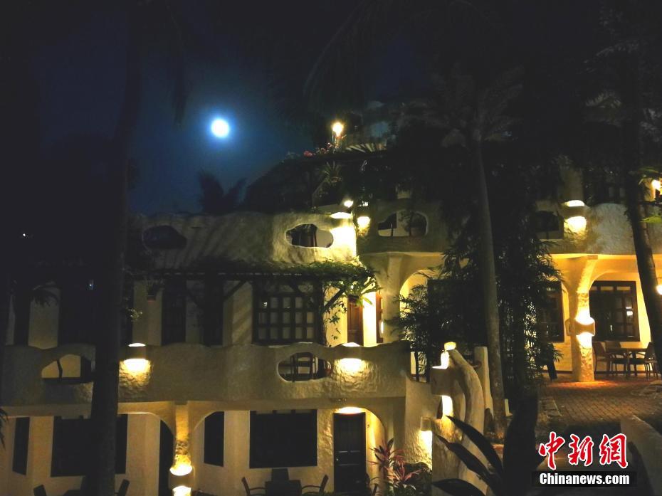 菲律宾海豚湾PG岛的中秋月