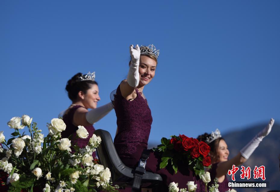 美国玫瑰花车游行迎新年