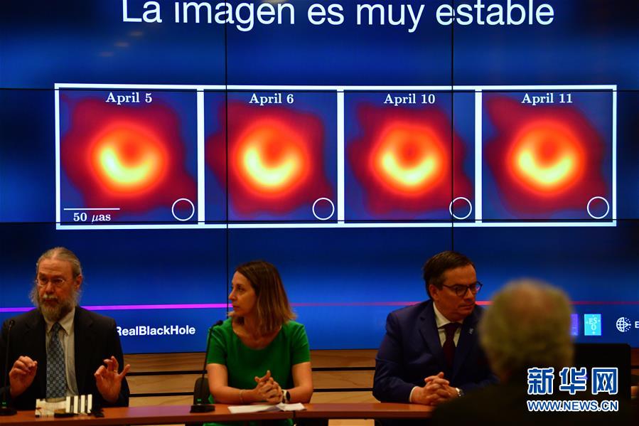 人类首次“看到”了黑洞 