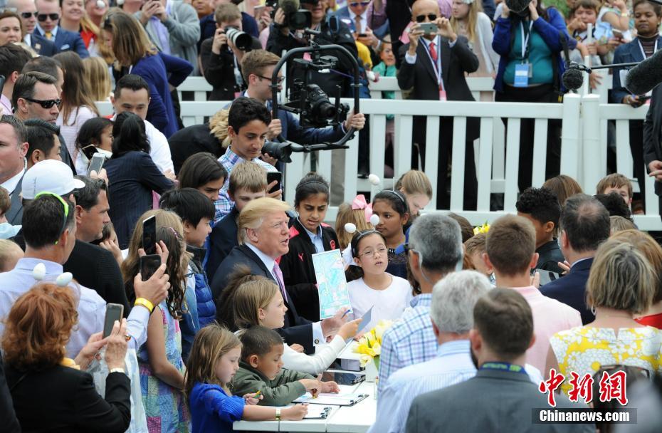 白宫举行2019年复活节滚彩蛋活动