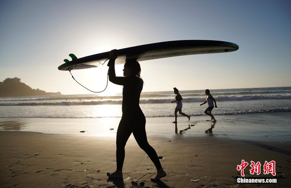 美国旧金山湾区迎来高温天气
