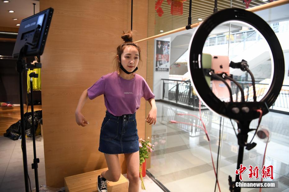 中国西南最大综合性商品批发交易市场复工开市