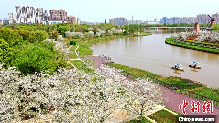 江西抚州春光宜人 景区有序开放激活旅游业