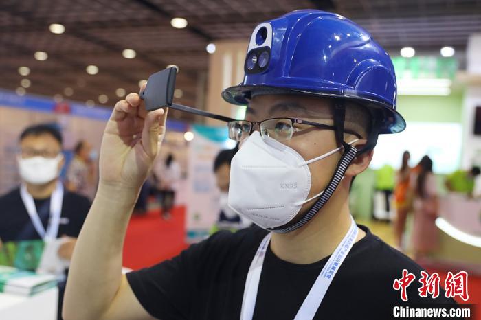 助力疫情防控 南京国际应急防疫展开展