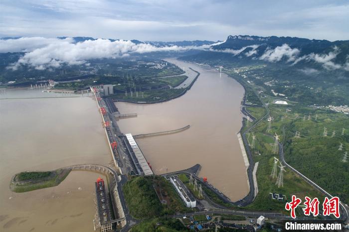 三峡水库减少下泄量 加大洪水拦蓄力度