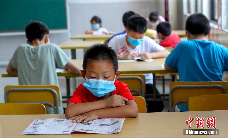 湖北黄梅县：安置点的课外阅读