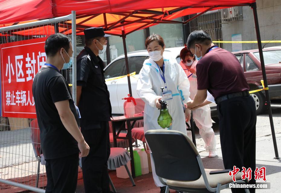 大连中风险地区：小区封闭管理 市民线上采购物资