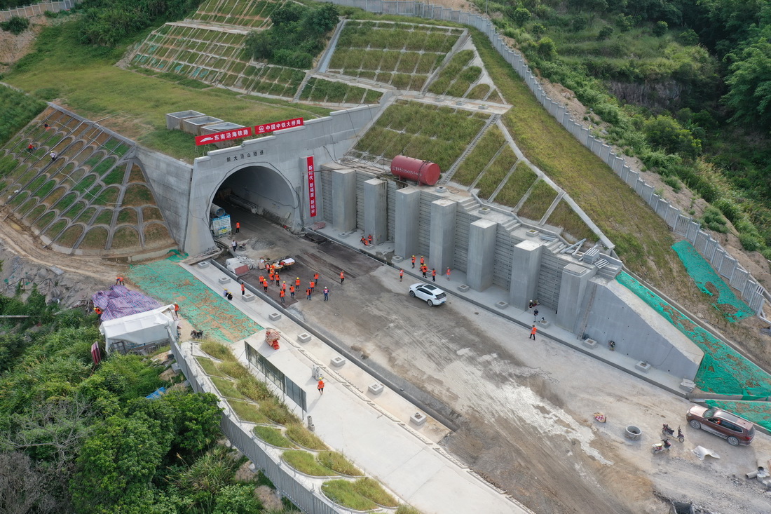 新建福厦铁路正线隧道全部贯通