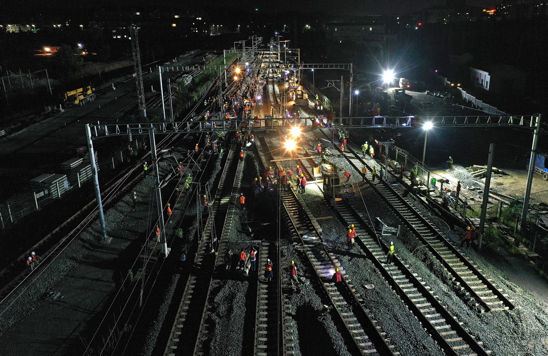 安九高铁庐山站完成武九客专正线拨接