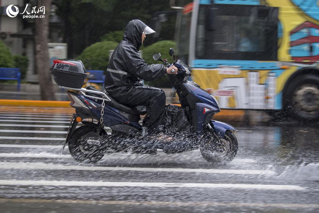 北京迎来明显降雨