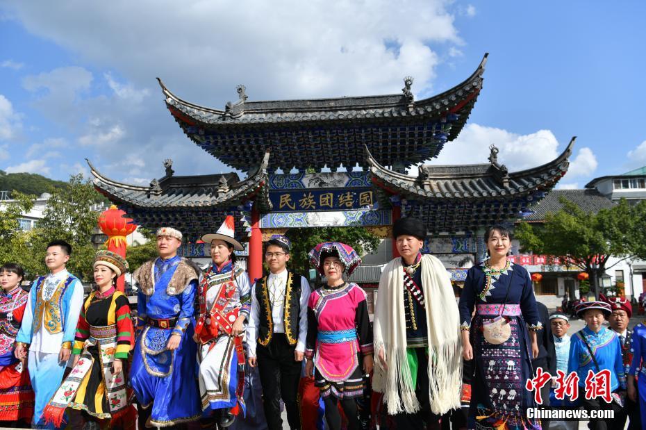 民族团结誓词碑建碑70周年纪念会在云南普洱举行